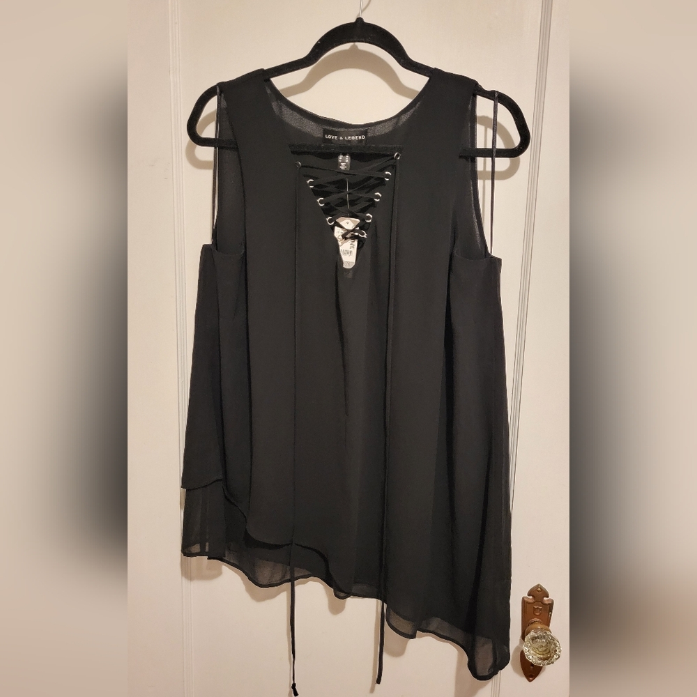 Love & Legend Black Top Size: 16